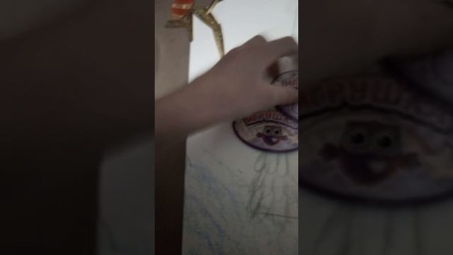 Делую новогодний плакат чтобы повесить плакат дома. смотреть онлайн
