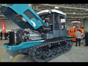 Гусеничный  трактор  ХТЗ-181. Выставка АГРОПОРТ-2014