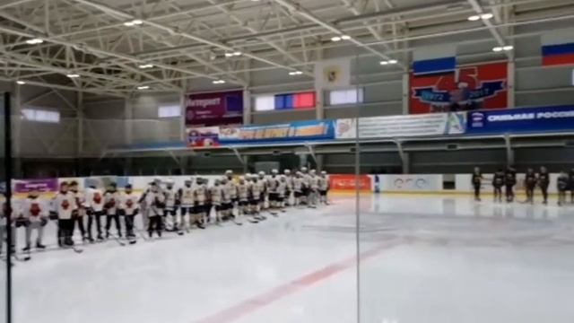 Вову наградили на хоккейном турнире!. смотреть онлайн