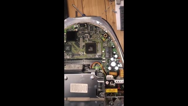 Модернизация iMac G3. Тюннинг Аймак. iMac G3 Upgrade Guide смотреть онлайн