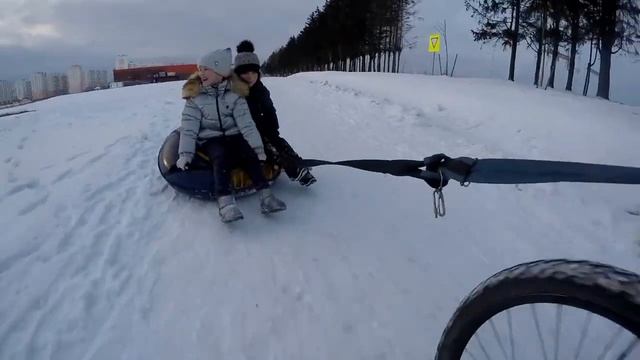 Покатухи на велике с бубликом, Витебск, Билево, декабрь 2020))) смотреть онлайн