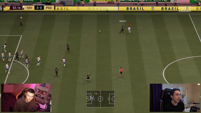 САМЫЙ НЕОБЫЧНЫЙ ФОРВАРД В FIFA21 В БИТВЕ СОСТАВОВ? Feat. RisenHAHA