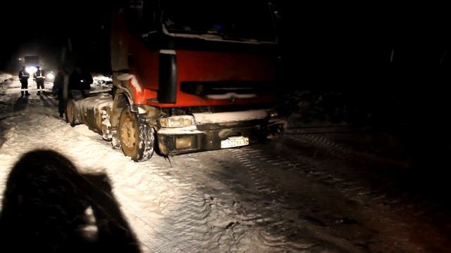 16 грузовиков растащили спасатели смотреть онлайн