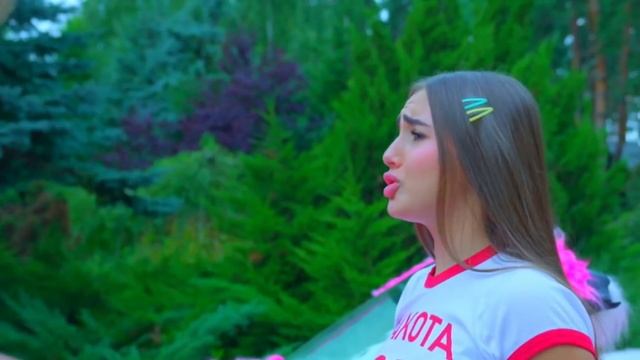 Un beso inmodesta frente a todos ¡Diana quedó atónita por la decisión de Timur! смотреть онлайн