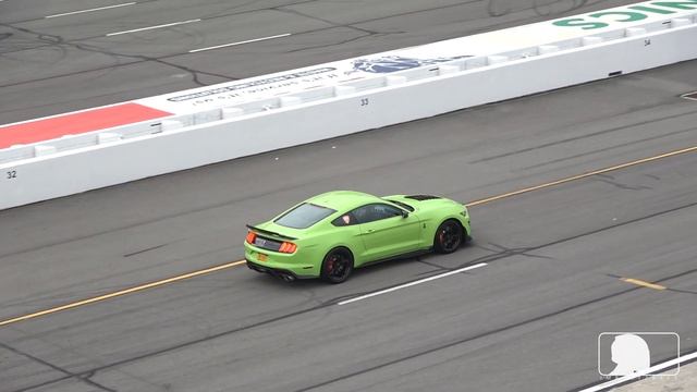 1000hp GT500 vs 700hp ACURA NSX - BLOWN ENGINE? смотреть онлайн