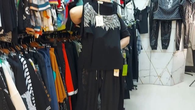 САДОВОД БРЕНДОВАЯ ОДЕЖДА У АНТИГИ 2 ЧАСТЬ ???♀️ДЖИНСЫ?БРЮКИ ? ??ФУТБОЛКИ смотреть онлайн