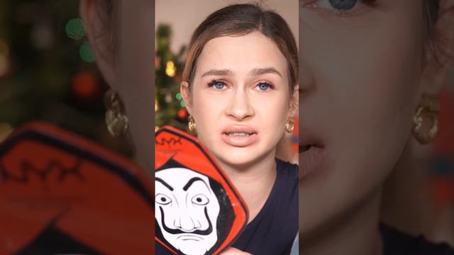 Трансформер помада 🤖 как это работает вообще? #макияж смотреть онлайн