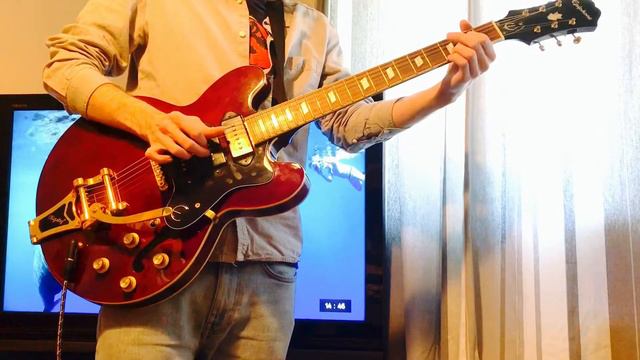A Little Fingerpicking Piece Played On My Epiphone Riviera P93 смотреть онлайн