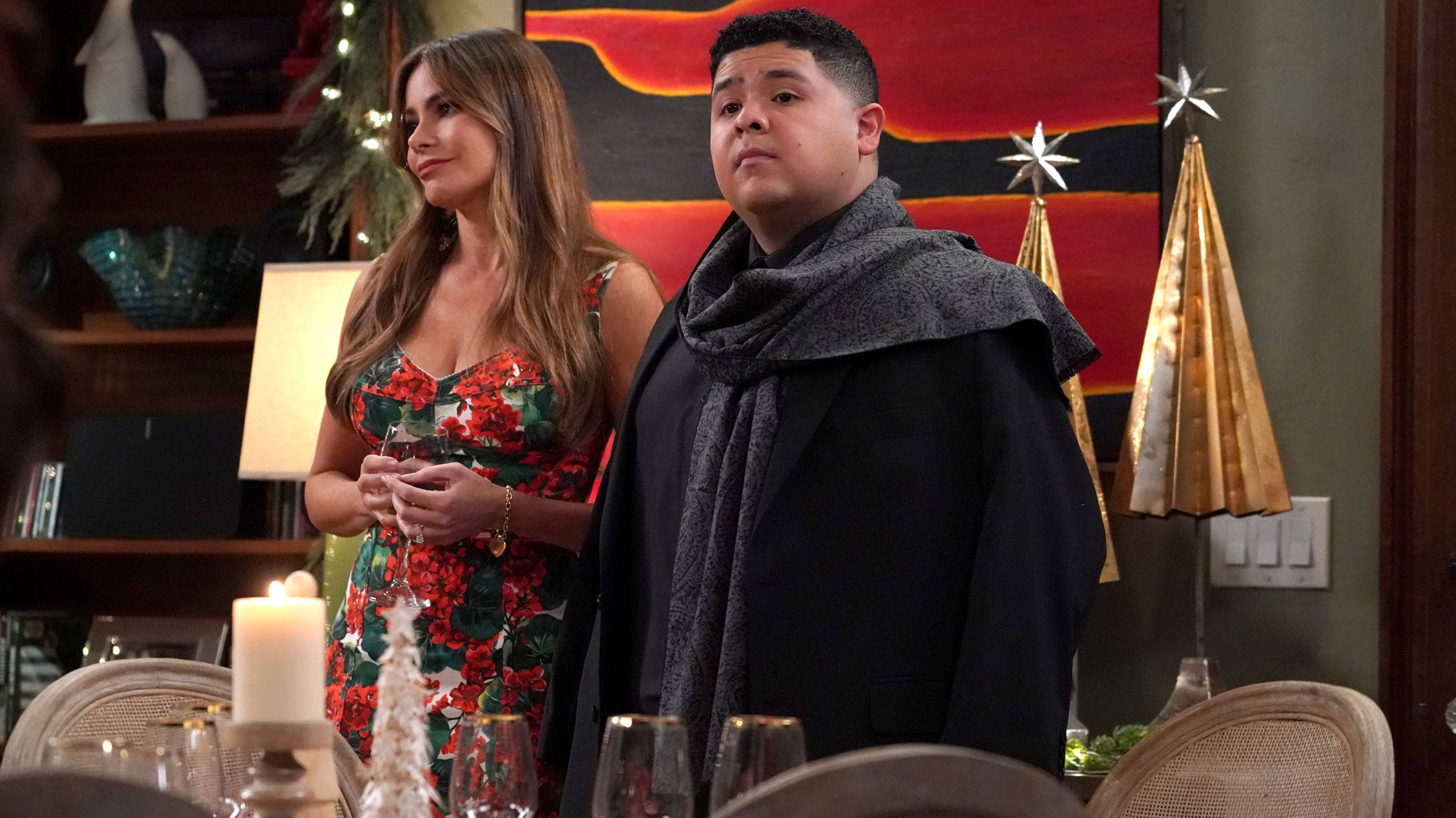 Сериал Американская семейка — 3 сезон 7 серия / Modern Family