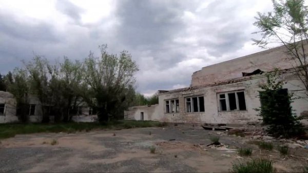 полеты на fpv дроне по лесу и заброшкам [4k60fps]