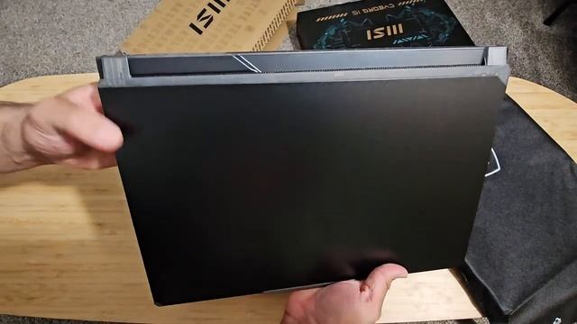 MSI Cyborg Gaming Laptop - 13th Gen Intel Core i7-13620H - GeForce RTX 4050 - 144HZ 1080p-UNBOXING смотреть онлайн