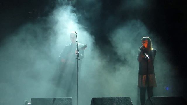 Milow & Courtney Marie Andrews - Millions of miles - Hanau 24/08/2014 смотреть онлайн