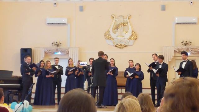 Камерный хор "Петербургские серенады" - Owen Park - The wings of the wind смотреть онлайн