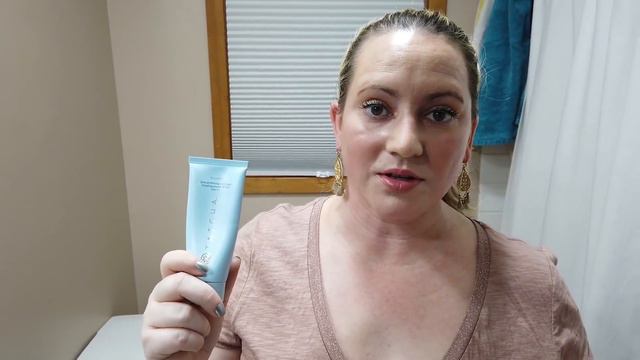 The Ultimate Sunscreen Top Ten List 🌞 Chemical, Mineral, Tinted, Un-tinted, Combos & **3 to AVOID** смотреть онлайн