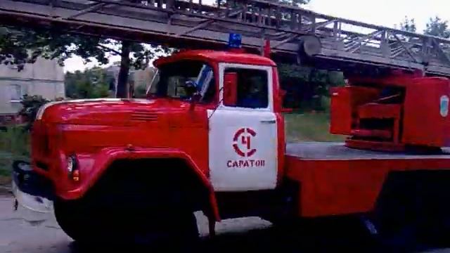 4.06.2012. Пожарная автолестница 'ЗиЛ-131'. смотреть онлайн