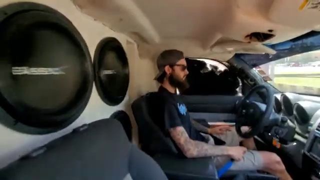 4 Bass X 15"s on 16,000w! смотреть онлайн