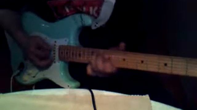 Fender Surf Green stratocaster 50's смотреть онлайн