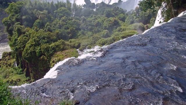 Водопады Игуасу смотреть онлайн