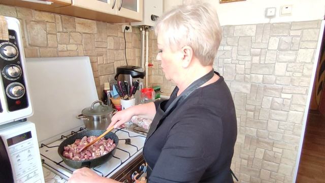 Куриные сердечки в сливочном соусе и макарошки ?? смотреть онлайн