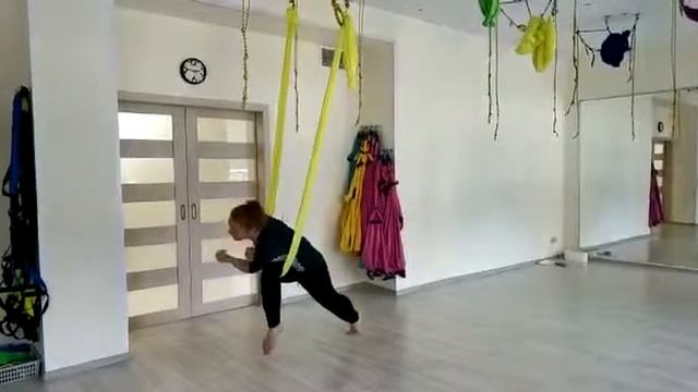 Аэройога с Еленой Шубиной смотреть онлайн