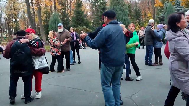 ДЕ ДЖЕРЕЛА Б'ЮТЬ! ТАНЦЫ ХАРЬКОВ УКРАИНА НОЯБРЬ 2023 #dance #kharkiv смотреть онлайн
