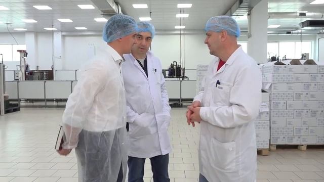ЗАМЕСТИТЕЛЬ ГЛАВЫ СОЛНЕЧНОГОРСКА КИРИЛЛ ТИПОГРАФЩИК ПОСЕТИЛ ПРЕДПРИЯТИЕ «СЛАДКИЙ ОРЕШЕК» смотреть онлайн