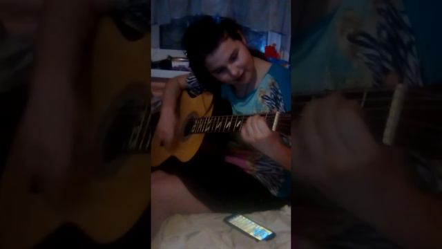 Я играю на гитаре песню ласковая моя
