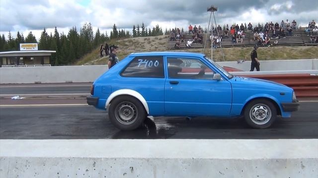 Toyota Starlet Turbo, wheelie at first run!! смотреть онлайн