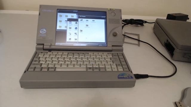 Transferring Data to a Vintage Laptop running windows 95 using PCMCIA CF adapter смотреть онлайн