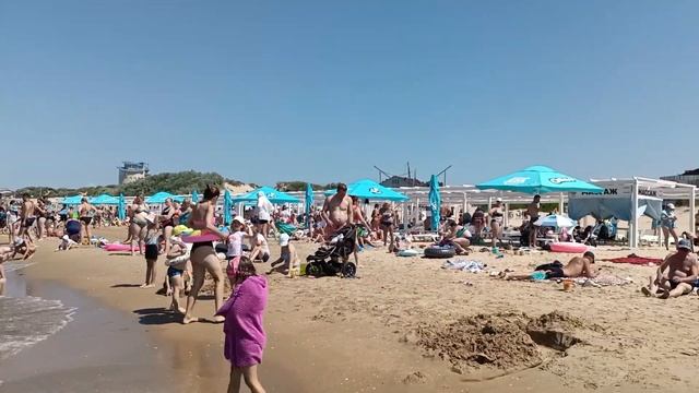 Анапа. Самый пик отдыхающих. Пляж Джемете. 28 июня 2023. 11 утра. Курорт. смотреть онлайн