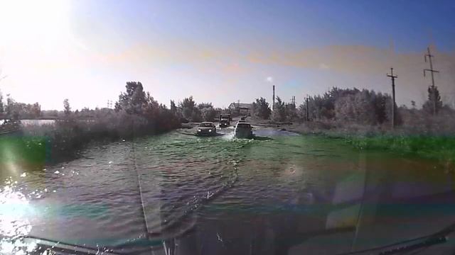 Веселые брызги или вечная лужа в Дзержинске смотреть онлайн