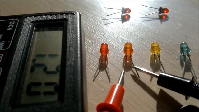 ? СКОЛЬКО ВОЛЬТ В ЦВЕТНЫХ СВЕТОДИОДАХ смотреть онлайн