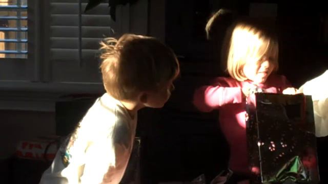 Holden & Cousin Haley Luffman on Christmas Day 2008 смотреть онлайн