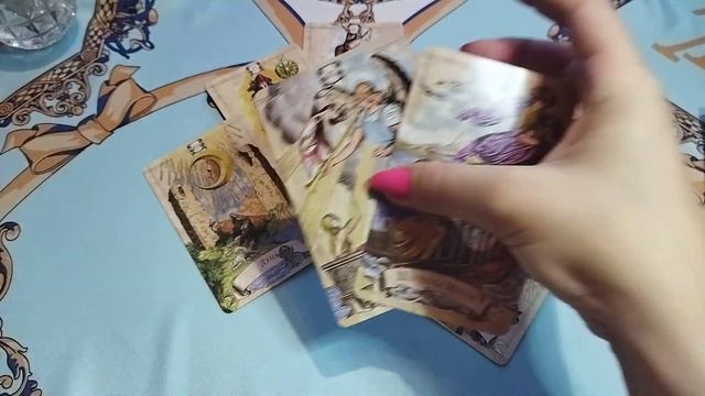 ЧТО ОН ХОЧЕТ ВАМ СКАЗАТЬ, НО МОЛЧИТ? смотреть онлайн