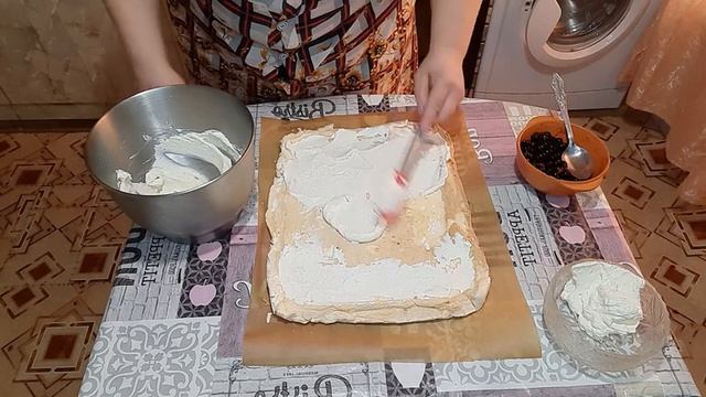 КРЕМ для Рулетов и Тортов без Сливок ?? Простой рецепт КРЕМА и МЕРЕНГОВЫЙ РУЛЕТ?? смотреть онлайн