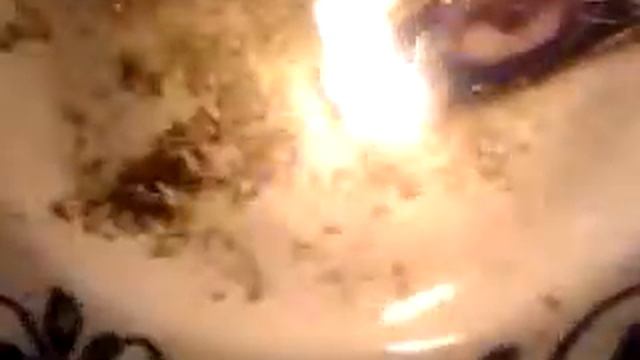 девушка жгёт фото парня.mp4 смотреть онлайн