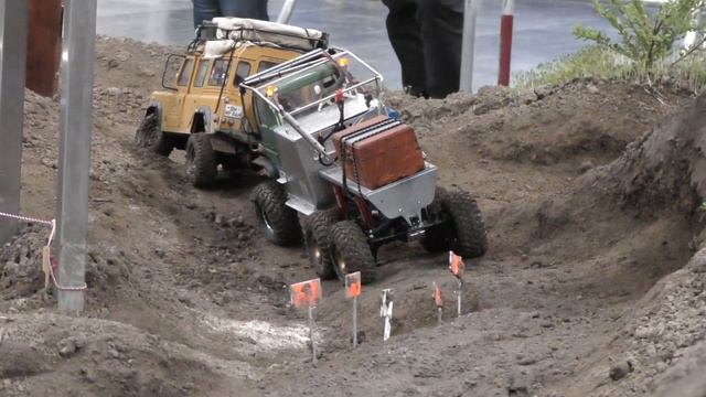 OUTLAWS CRAWLERS RC CRAWLER AND TRUCKS ON DIRT TRACK- INTERMODELLBAU DORTMUND 2019 смотреть онлайн