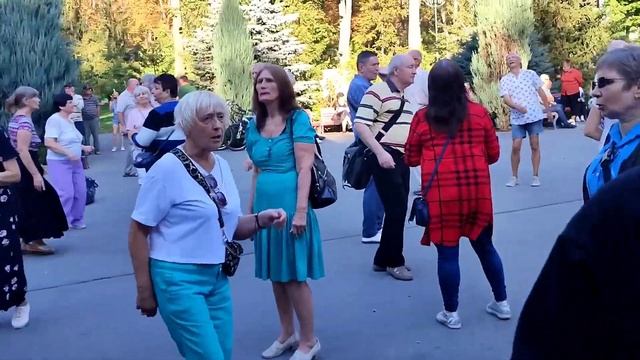 Я И САРА! ТАНЦЫ ХАРЬКОВ УКРАИНА СЕНТЯБРЬ 2023 смотреть онлайн
