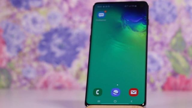Samsung Galaxy S10 - обзор самого главного и сравнение с S10+ смотреть онлайн