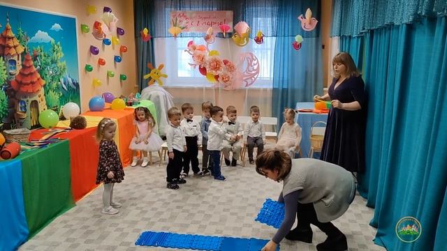 Весенний утренник в детском саду яслях "Маленькая страна" в Одинцово в марте 2023 года. смотреть онлайн