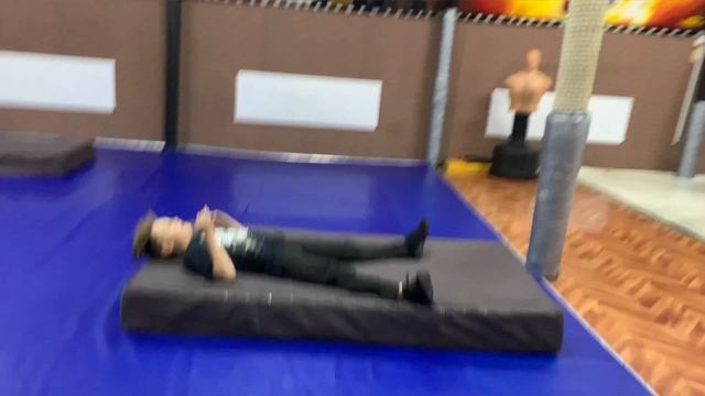 Падение от столба с поворотом смотреть онлайн