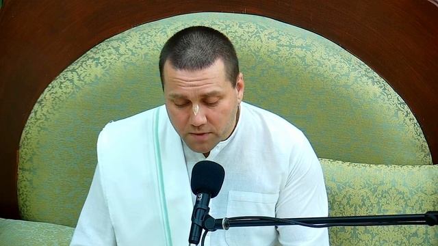 Нрисимха Лока дас ( БГ 13.8-12 ). Воскресная программа. 21.10.2018г. смотреть онлайн