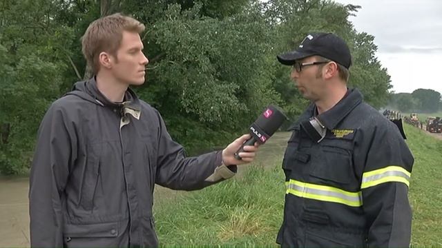 Café Puls: Direkt am brechenden Damm in Theiß смотреть онлайн
