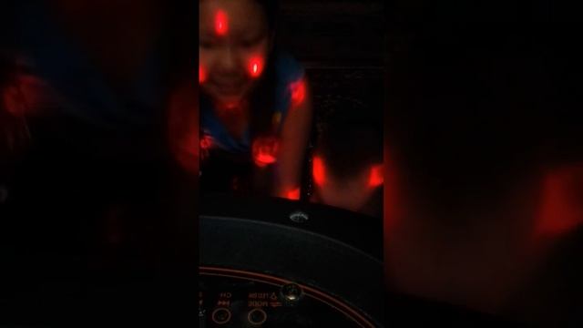 Кто поёт? ля ля ля!!! пиу поу! мы умеем танцевать! Да! смотреть онлайн