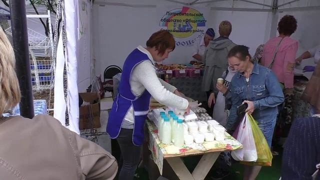Торговля шла с самого утра смотреть онлайн