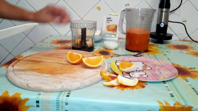 МОРКОВНЫЙ сок. Как сделать. Сок в домашних условиях с апельсином и дыней. Семейная кухня. Вкусняша смотреть онлайн