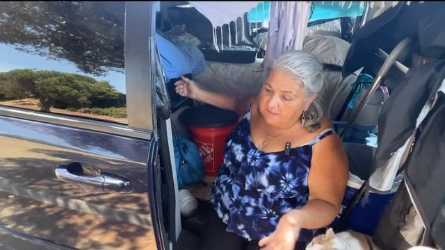 VAN TOUR | Senior Woman Forced into a Minivan with Three Cats After Mold Infested Her Home! смотреть онлайн