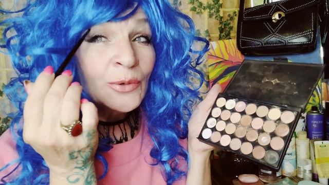 АСМР/ASMR первый рабочий день в салоне , макияж для подружки смотреть онлайн