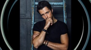 ДЕНИС ВАСИЛЬЕВ - СЧАСТЛИВЫЙ БРАК С ИЗВЕСТНОЙ КРАСАВИЦЕЙ - АКТРИСОЙ .КТО ОНА И КАК ЖИВЁТ ЭТОТ АКТЁР