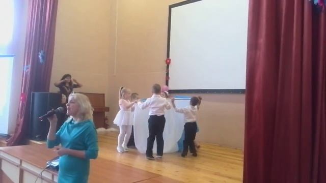 Танец с полотном смотреть онлайн